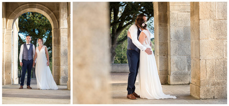 Moment d'intimité sous de belles arches en pierre pour nos jeunes mariés.